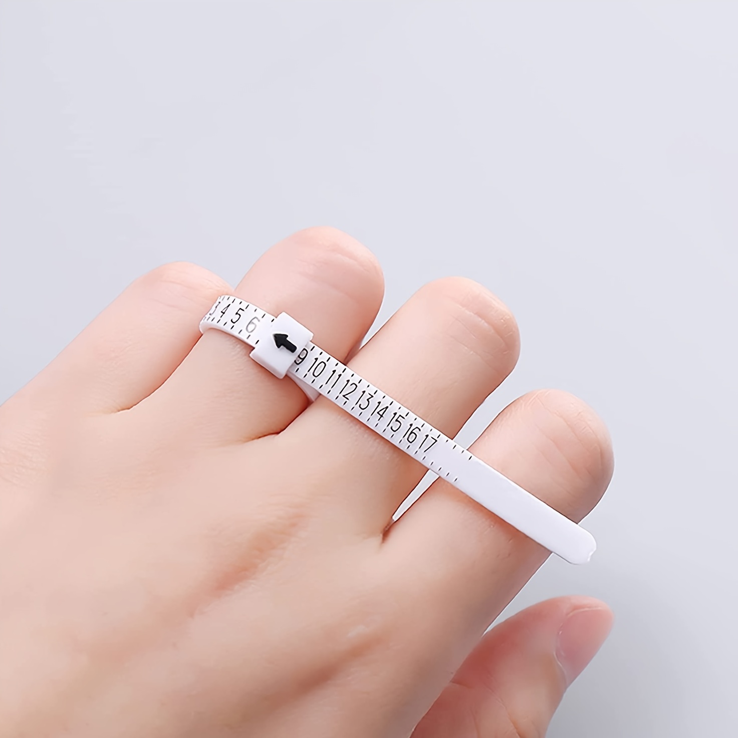 Tape Measure - ホワイトリングサイズ測定ツール - 柔らかい素材で調整可能なジュエリー用メジャー。正確なリングサイズ測定に。