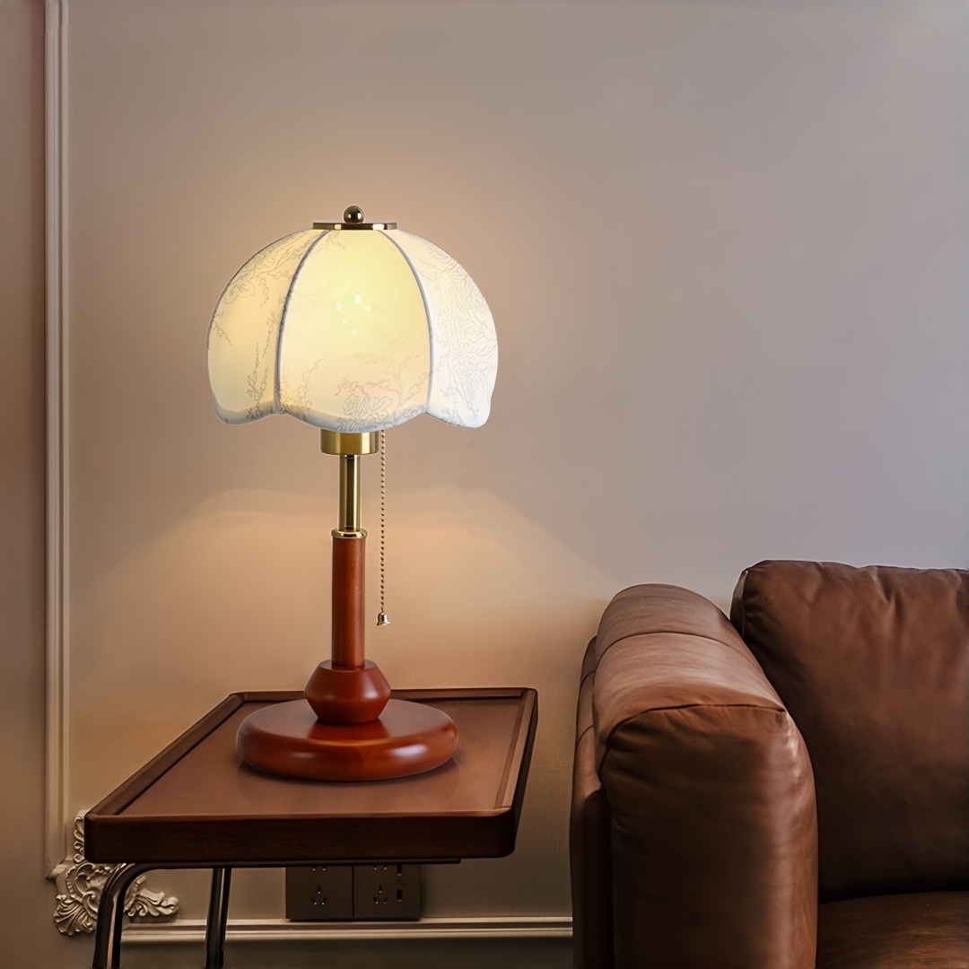 ヴィンテージスカラップドームテーブルランプ寝室ナイトスタンド - Light Switch のレビューと価格